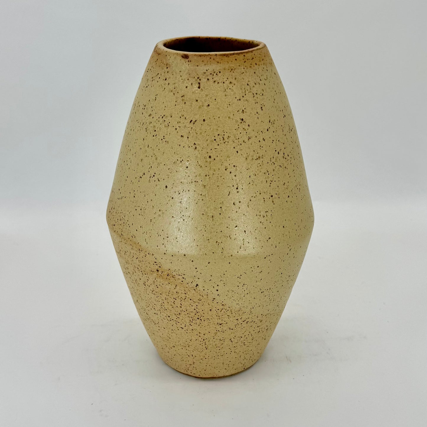 Diamond Vase in Farm Egg