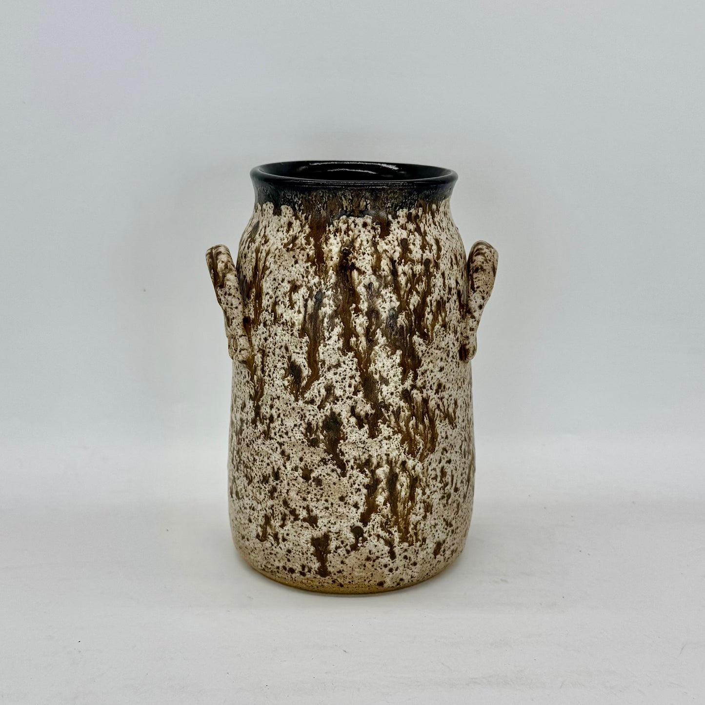 Crystallized Lug Vessel