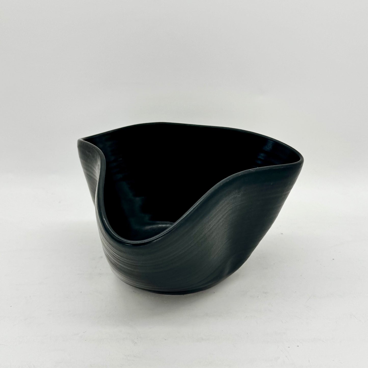 Clam Shell Bowl
