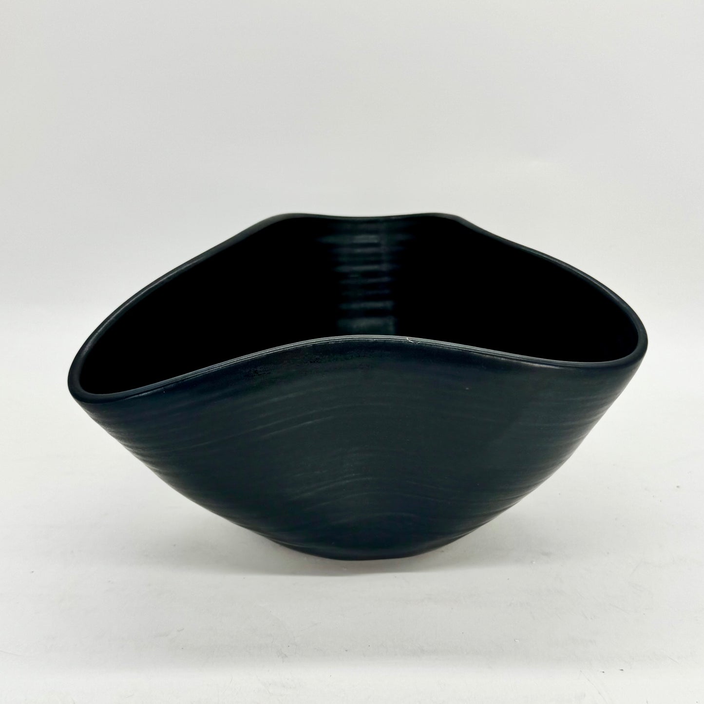 Clam Shell Bowl