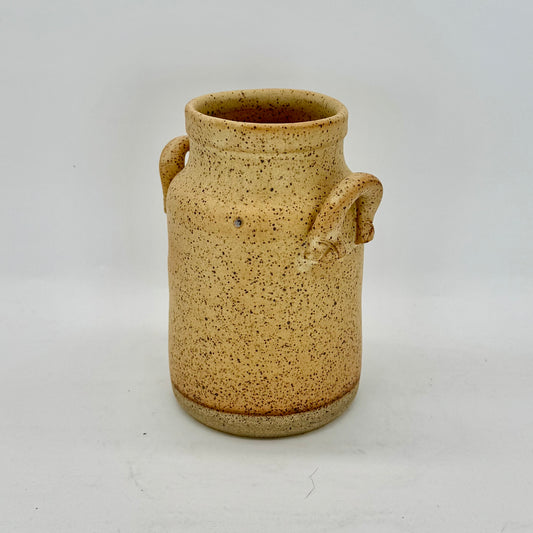 Farmhouse Vase in Speckled Farm Egg